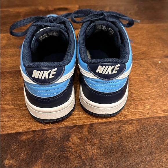 Nike Kids Sneakers in Blue and Navy - Picture 4 of 6